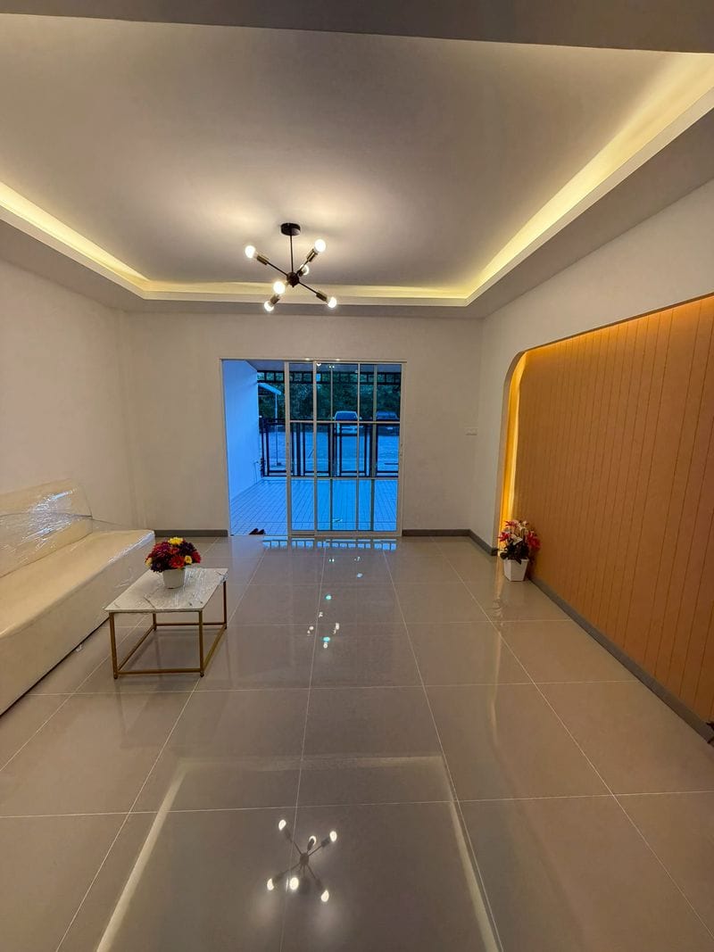 🏡 ทาวน์เฮาส์ รีโนเวทใหม่ "ซื่อตรง โคซี่ บางบัวทอง-340" | 💰 ราคา 1.69 ล้านบาท 2