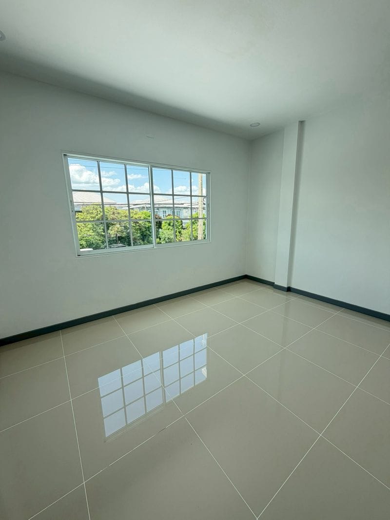 🏡 ทาวน์เฮาส์ รีโนเวทใหม่ "ซื่อตรง โคซี่ บางบัวทอง-340" | 💰 ราคา 1.69 ล้านบาท 4