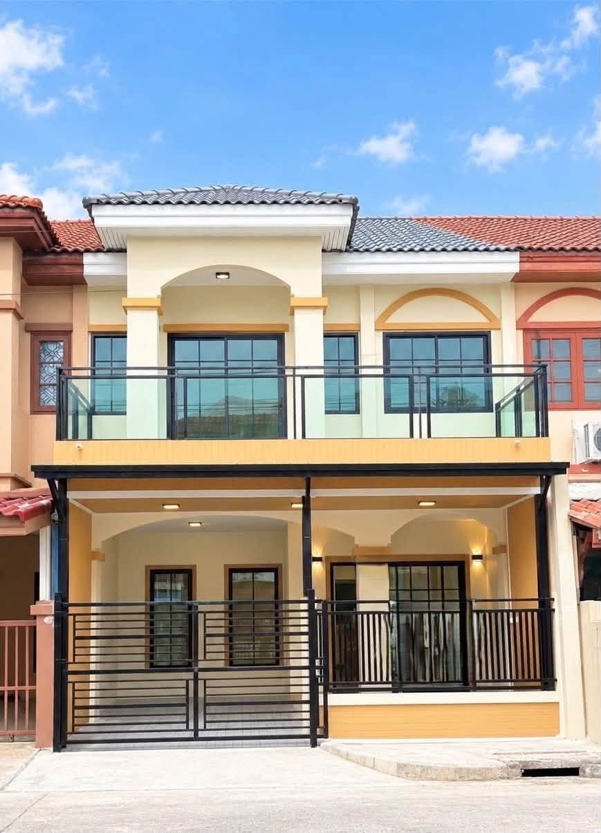 🏡 ทาวน์เฮ้าส์ รีโนเวทใหม่ ถนนเมน ทำเลค้าขาย "ศิริวรรณชวนชม" บางบัวทอง | 💰 ราคา 2.45 ล้านบาท