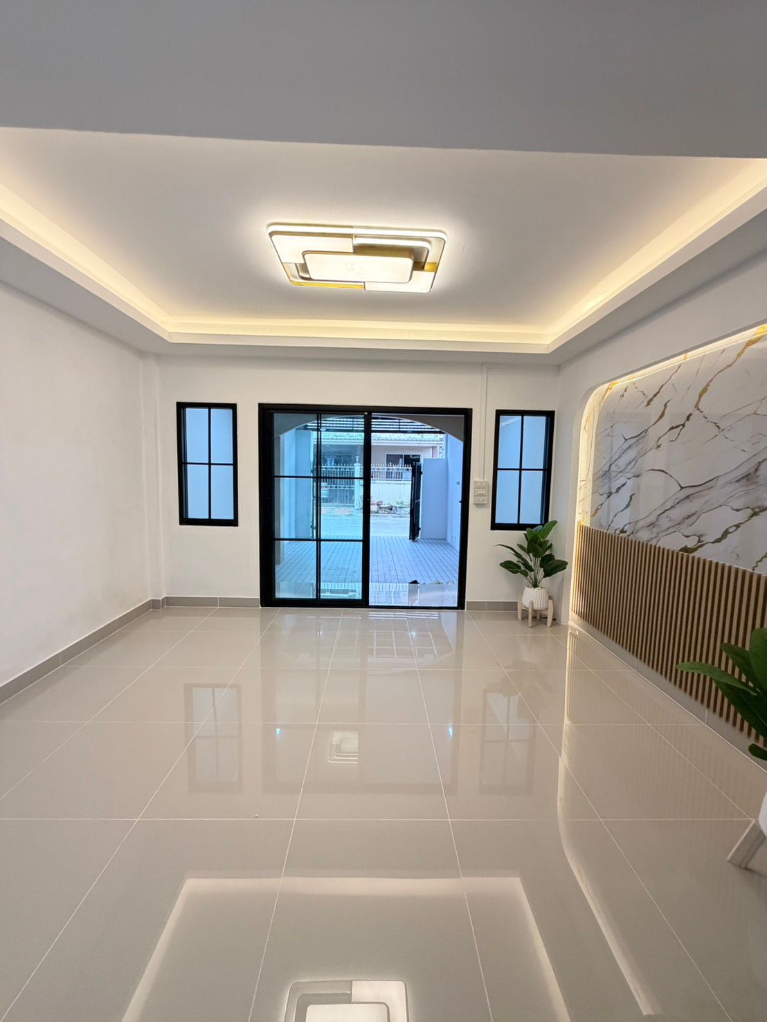 🏡 ทาวน์เฮ้าส์ รีโนเวทใหม่ หมู่บ้านลานทอง ปากเกร็ด | ✨ ราคา 2.39 ล้านบาท 4