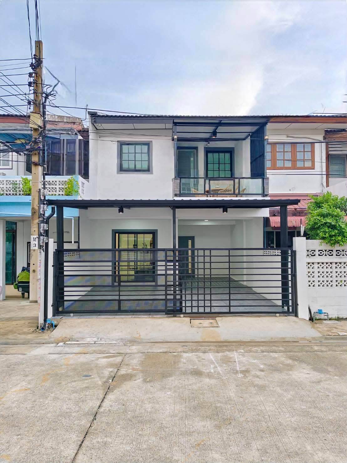 🏡 ทาวน์เฮ้าส์ รีโนเวทใหม่ "สี่ไชยทอง แจ้งวัฒนะ" 🚆ใกล้สถานีรถไฟฟ้าสายสีชมพู “สถานีเลี่ยงเมืองปากเกร็ด” | ราคา 3.99 ล้านบาท