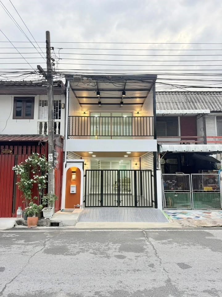 🏡 ทาวน์เฮ้าส์ รีโนเวทใหม่ ค้าขายได้ "อัญชลี" สนามบินน้ำ | ราคา 2.49 ล้านบาท