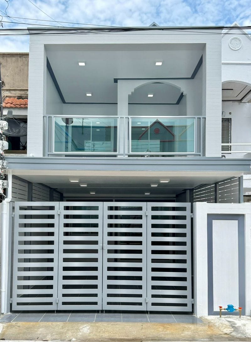 🏡 ทาวน์เฮ้าส์ทำเลทอง ใกล้ท่าน้ำนนท์ "สวนทองวิลเลจ" พร้อมเฟอร์นิเจอร์ครบ | ราคา 2.59 ล้านบาท