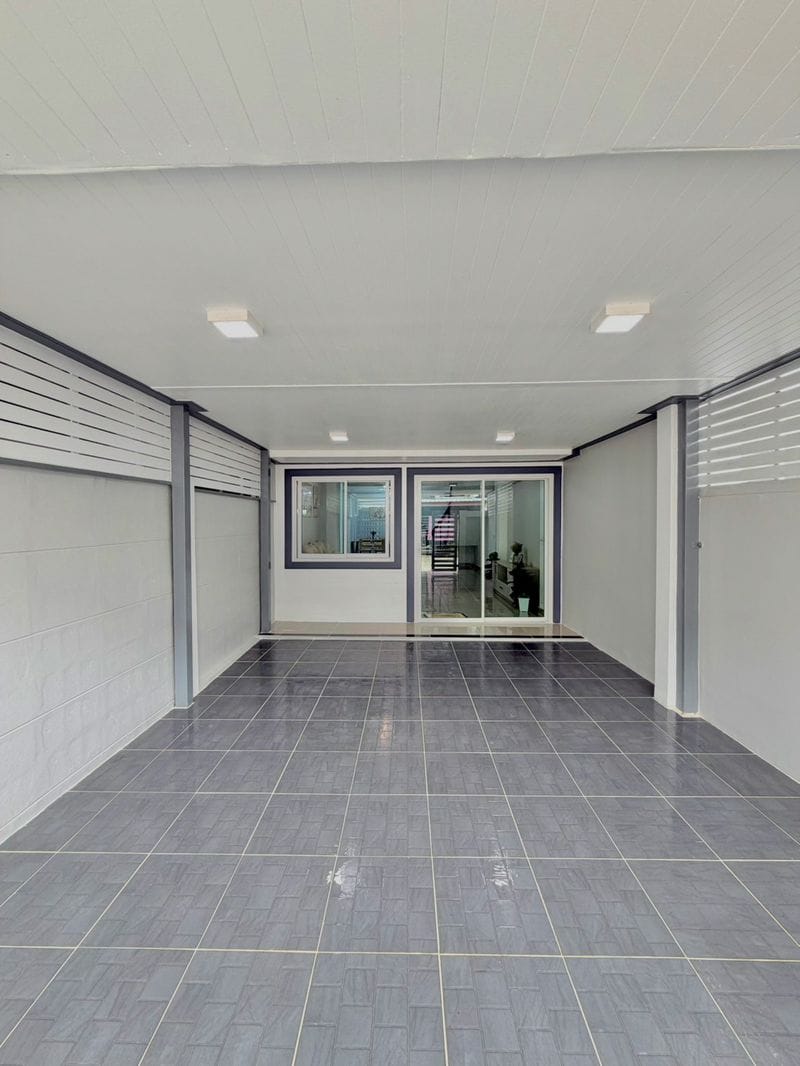 🏡 ทาวน์เฮ้าส์ทำเลทอง ใกล้ท่าน้ำนนท์ "สวนทองวิลเลจ" พร้อมเฟอร์นิเจอร์ครบ | ราคา 2.59 ล้านบาท