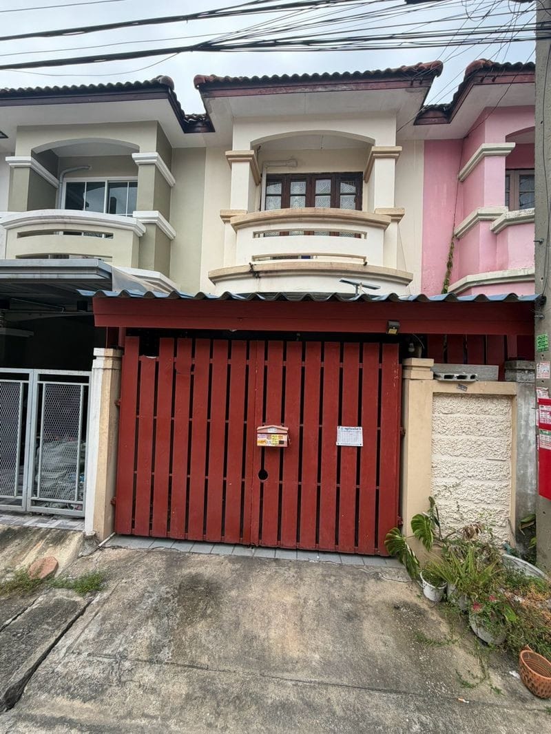 🏡 ทาวน์เฮ้าส์ รีโนเวทใหม่ "นริศา" ถ.บ้านกล้วย | ราคา 1.69 ล้านบาท