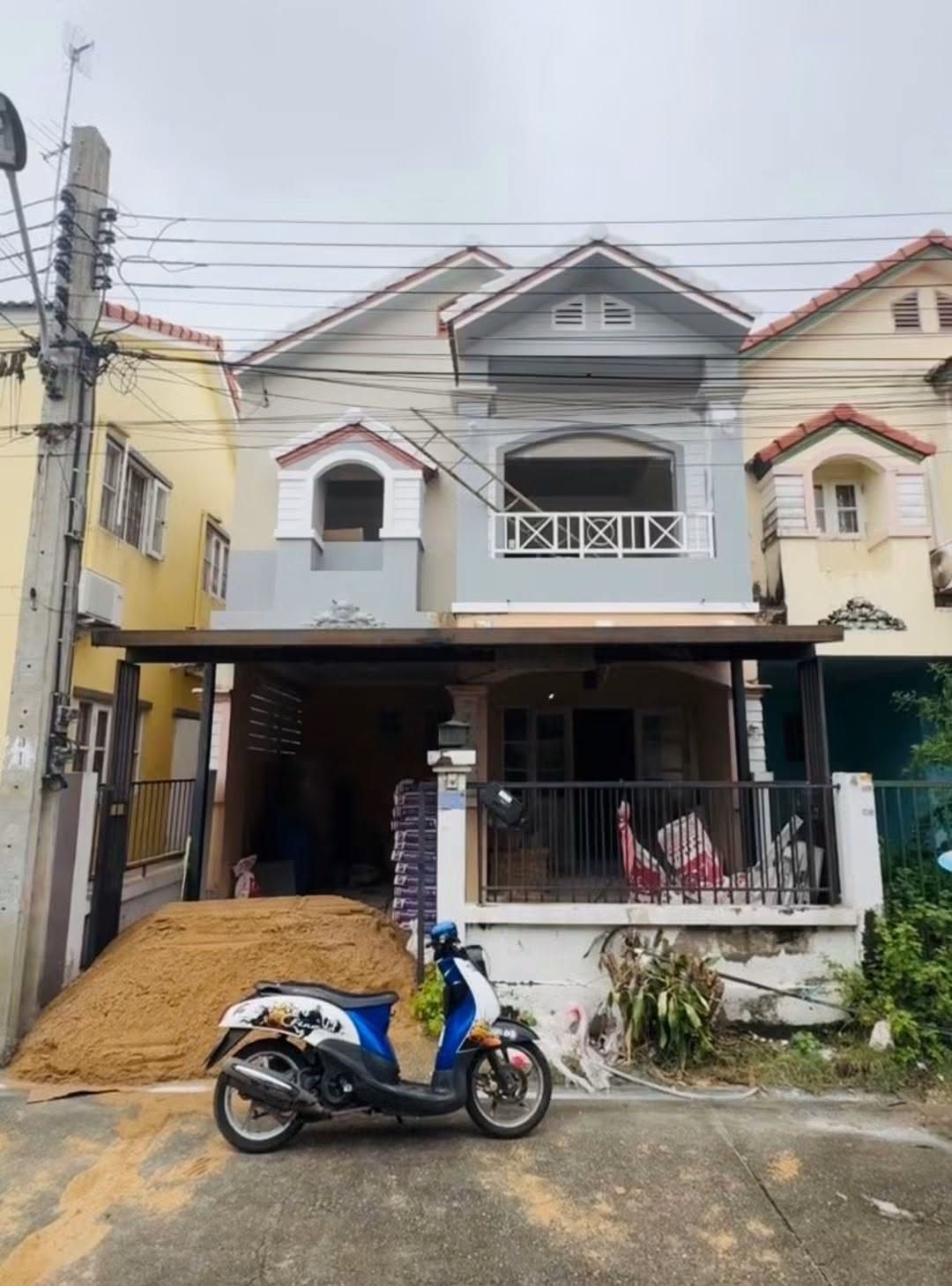 🏠 ทาวน์เฮ้าส์ รีโนเวทใหม่ "ศิลปการพาร์ค 5" ทำเลดี เดินทางสะดวก | ราคา 1.99 ล้านบาท