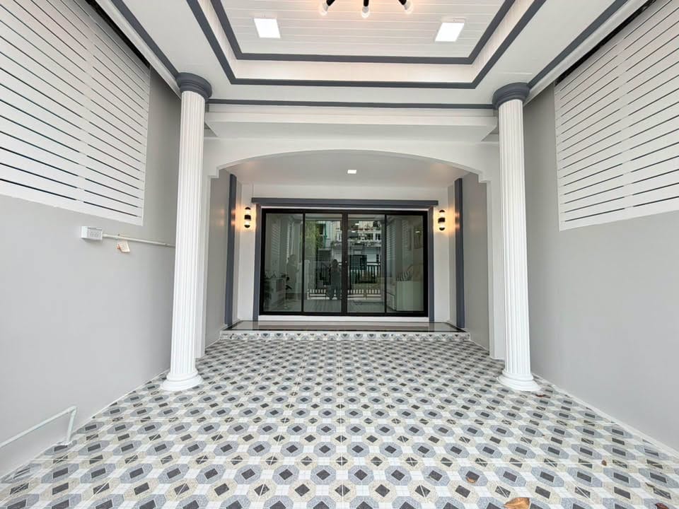 🏠 ทาวน์เฮ้าส์ 3 นอน รีโนเวทใหม่ "หมู่บ้านริเวอร์โฮม" ใกล้รถไฟฟ้าสายสีชมพู | ราคา 2.49 ล้านบาท