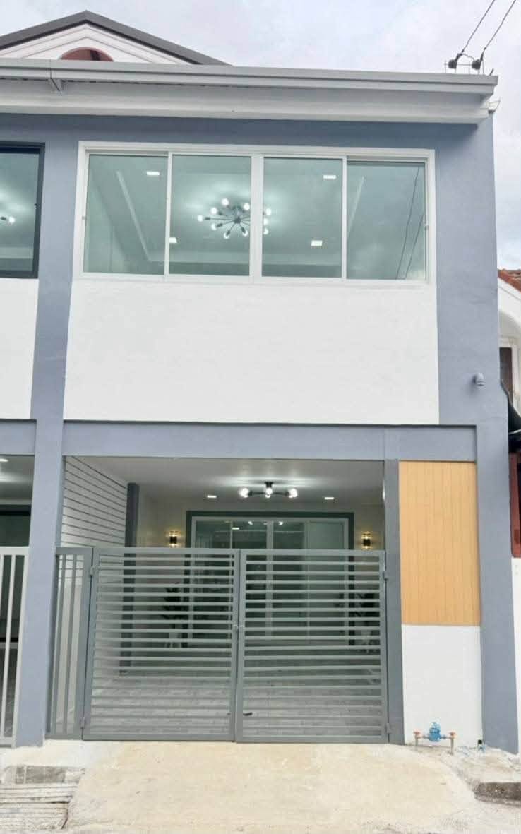 🏠 ทาวน์เฮ้าส์ รีโนเวทใหม่ "บางใหญ่ซิตี้" หลังตลาดบางใหญ่ | ราคา 2.09 ล้านบาท