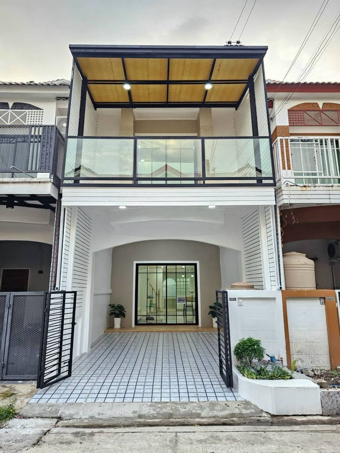 🏡 ทาวน์เฮ้าส์รีโนเวทใหม่ "ม.ปิยวรารมย์ เฟส 3" พร้อมอยู่ | ราคา 1.59 ล้านบาท