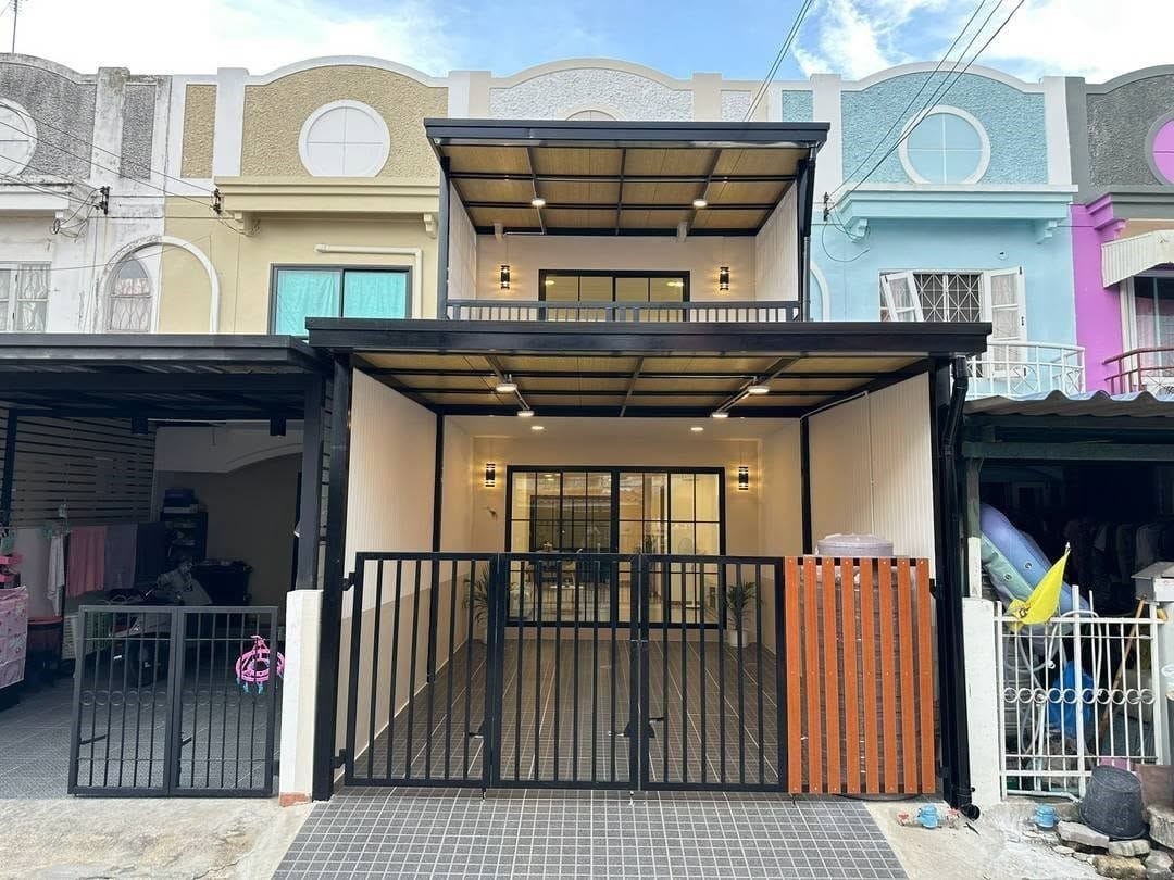 🏡ทาวน์เฮาส์ 2 ชั้น รีโนเวทใหม่ "หมู่บ้านสิรารมย์" ถนนบ้านกล้วย-ไทรน้อย | ราคา 1.55 ล้านบาท
