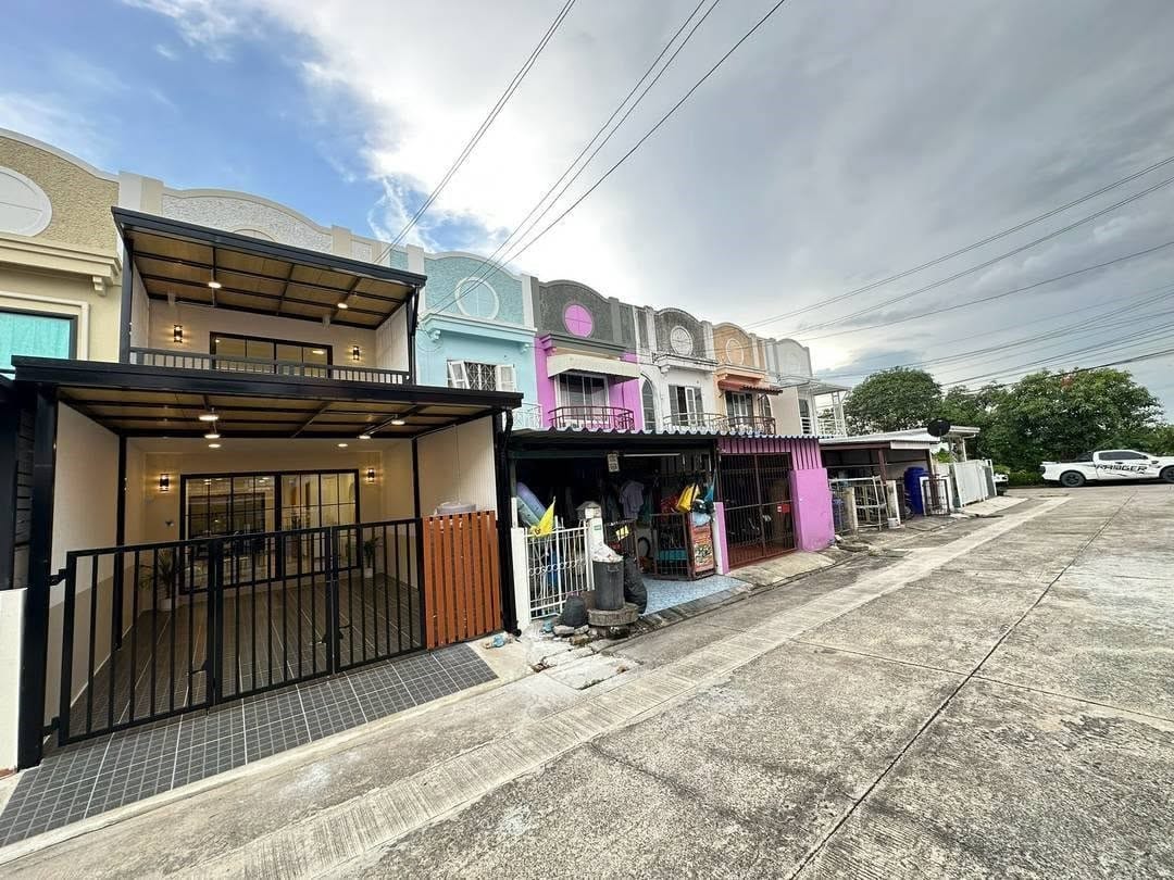 🏡ทาวน์เฮาส์ 2 ชั้น รีโนเวทใหม่ "หมู่บ้านสิรารมย์" ถนนบ้านกล้วย-ไทรน้อย | ราคา 1.55 ล้านบาท 3