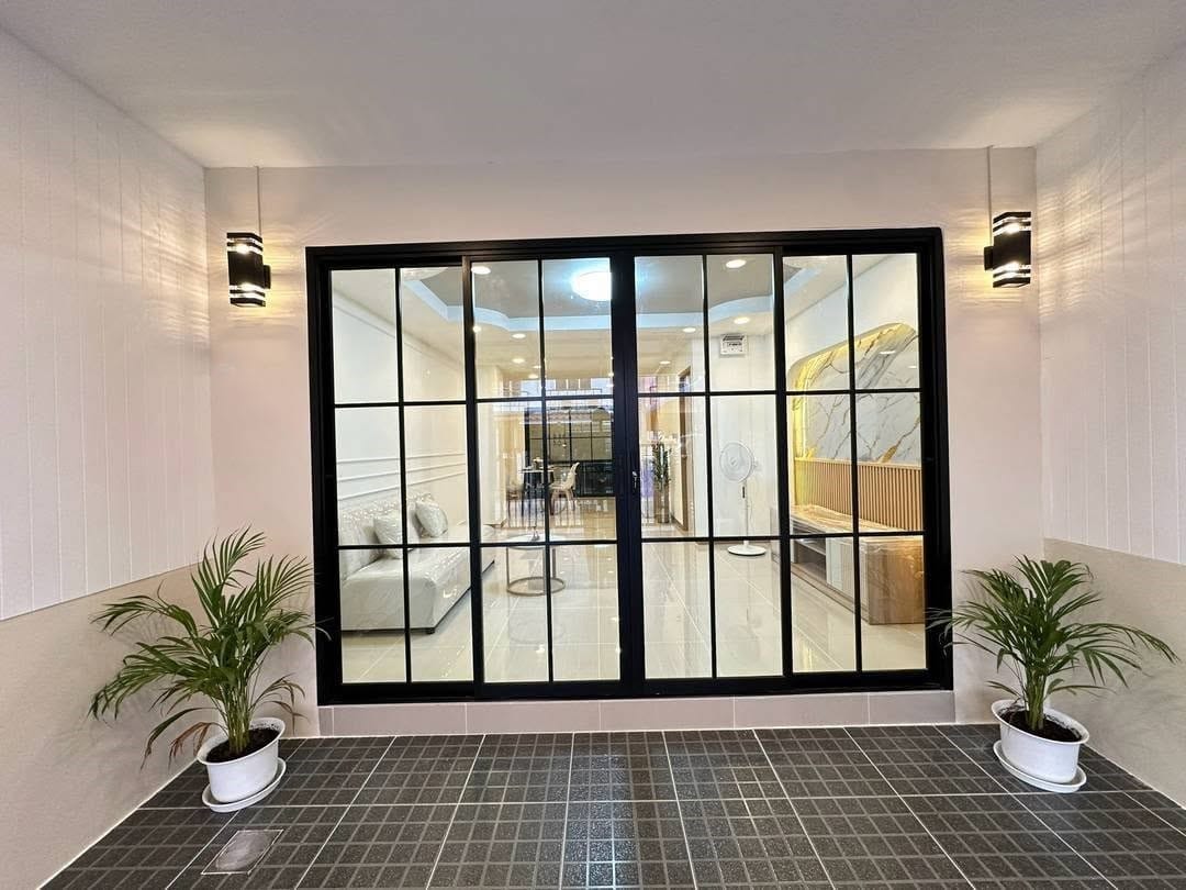 🏡ทาวน์เฮาส์ 2 ชั้น รีโนเวทใหม่ "หมู่บ้านสิรารมย์" ถนนบ้านกล้วย-ไทรน้อย | ราคา 1.55 ล้านบาท 4