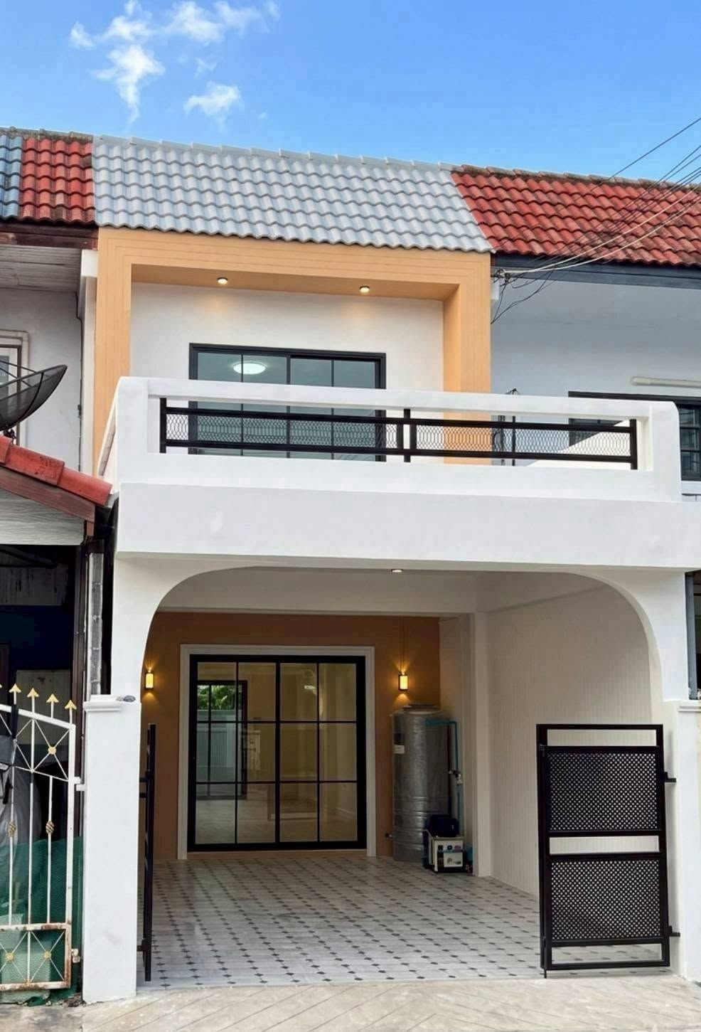 🏡 ทาวน์เฮ้าส์ รีโนเวทใหม่ "หมู่บ้านหงส์ประยูร 1" ใกล้รถไฟฟ้าสถานีบางพลู | ราคา 2.09 ล้านบาท