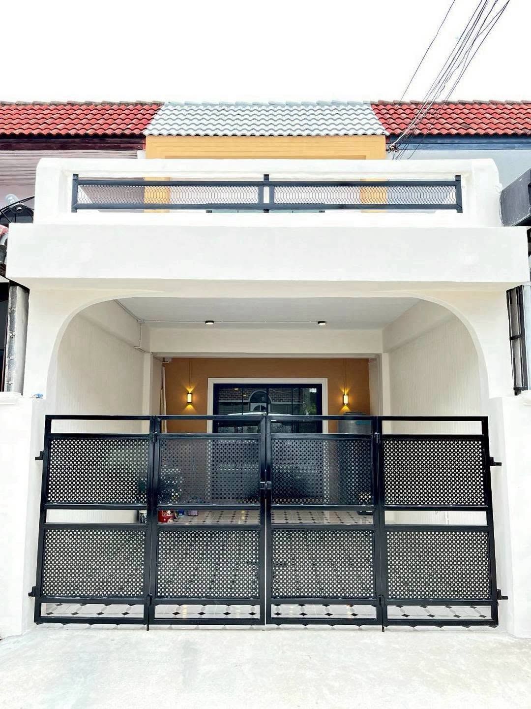 🏡 ทาวน์เฮ้าส์ รีโนเวทใหม่ "หมู่บ้านหงส์ประยูร 1" ใกล้รถไฟฟ้าสถานีบางพลู | ราคา 2.09 ล้านบาท 3