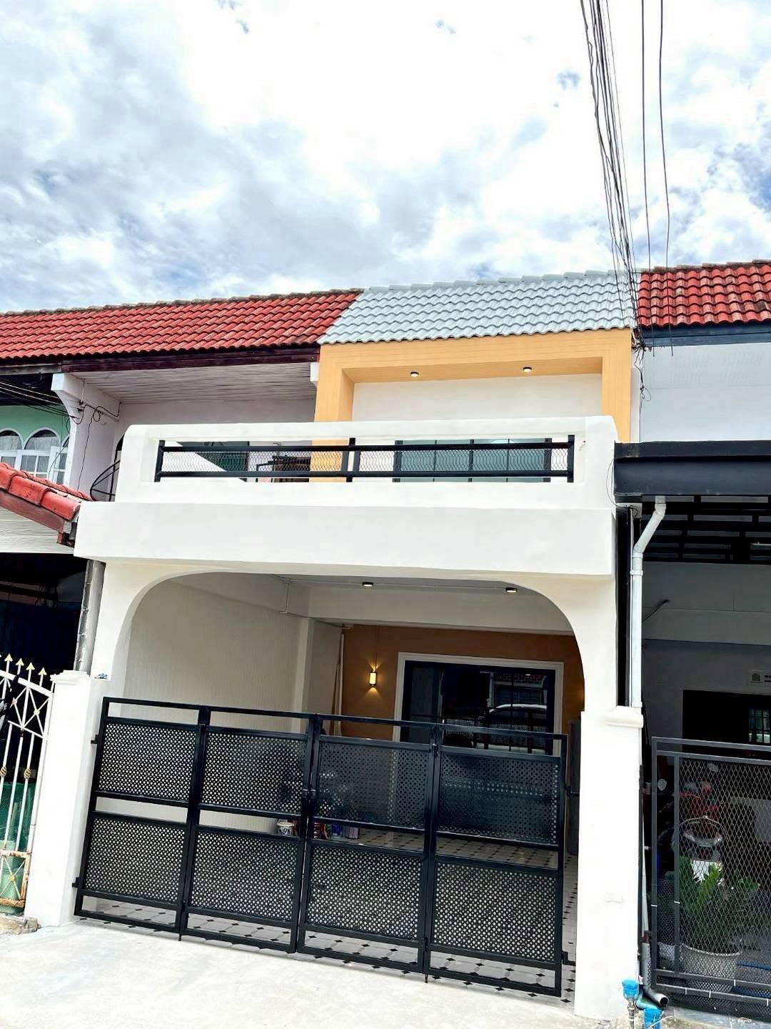 🏡 ทาวน์เฮ้าส์ รีโนเวทใหม่ "หมู่บ้านหงส์ประยูร 1" ใกล้รถไฟฟ้าสถานีบางพลู | ราคา 2.09 ล้านบาท 4