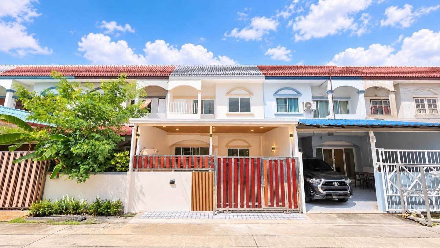 🏡 ทาวน์เฮ้าส์รีโนเวทใหม่ 4 นอน "หมู่บ้านศรีประจักษ์ 5" | ราคา 2.09 ล้านบาท