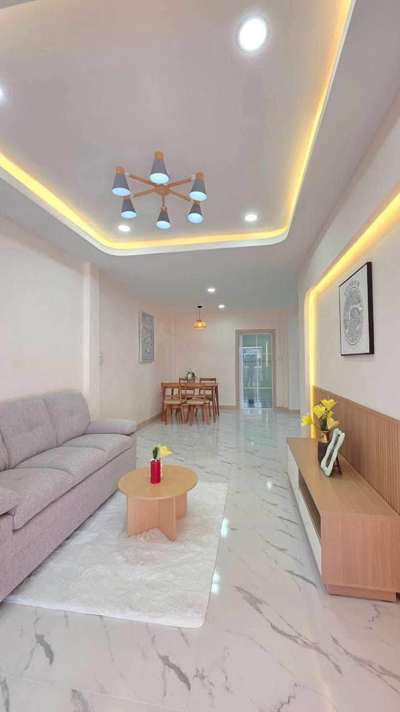 🏡 ทาวน์เฮ้าส์รีโนเวทใหม่ 4 นอน "หมู่บ้านศรีประจักษ์ 5" | ราคา 2.09 ล้านบาท