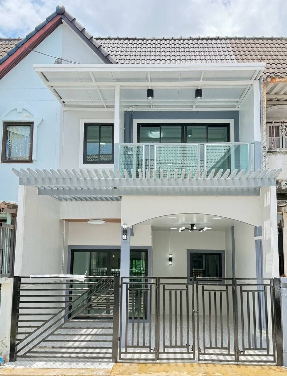 🏡ทาวน์เฮ้าส์รีโนเวทสวย "หมู่บ้านธารถวิล" ซอยวัดพระเงิน บางใหญ่ | ราคา 2.59 ล้านบาท
