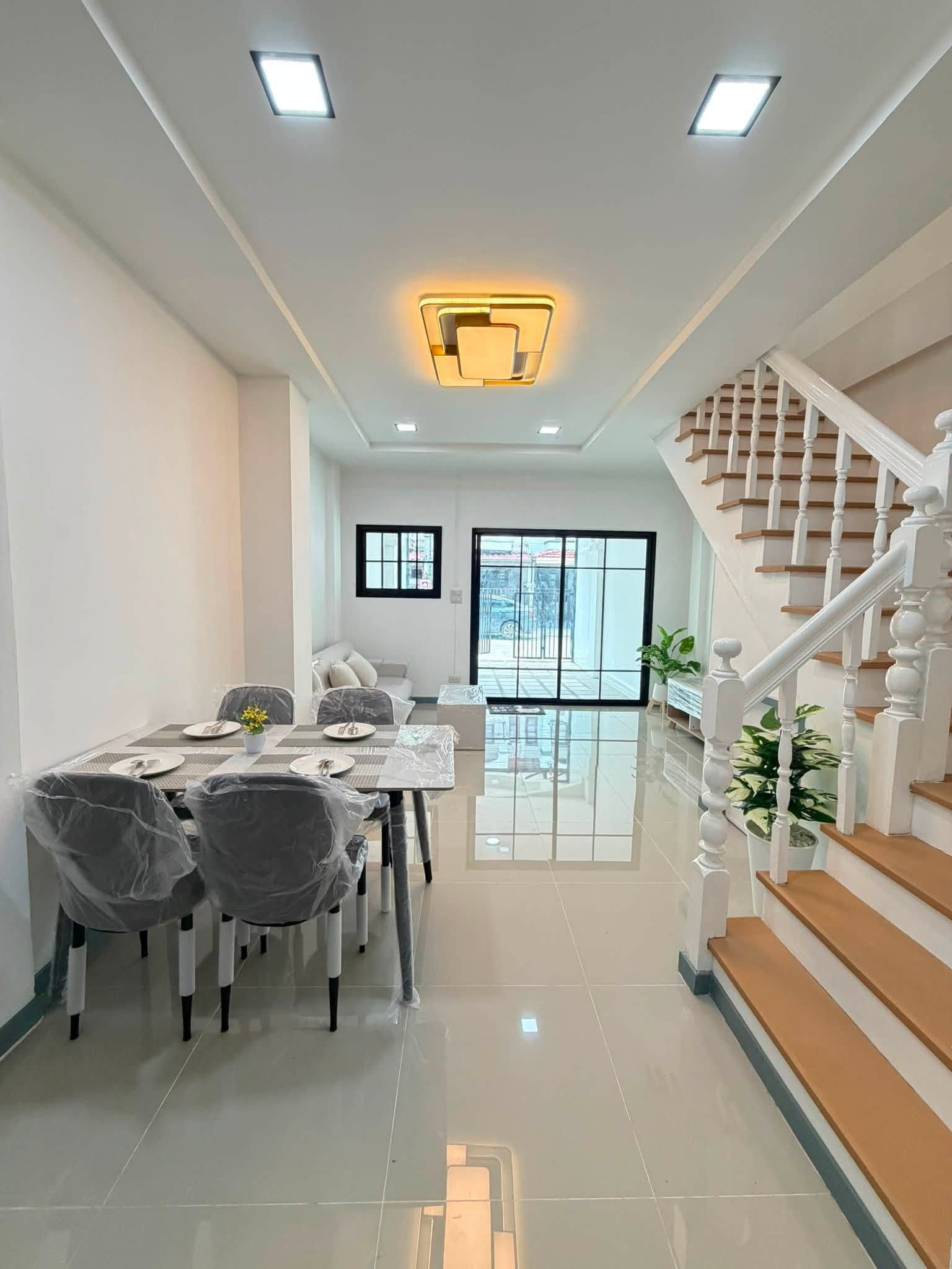 🏡 ทาวน์เฮ้าส์ รีโนเวทสวย พร้อมอยู่ "หมู่บ้านศิริวรรณ บางบัวทอง" | ราคา 1.69 ล้านบาท 4