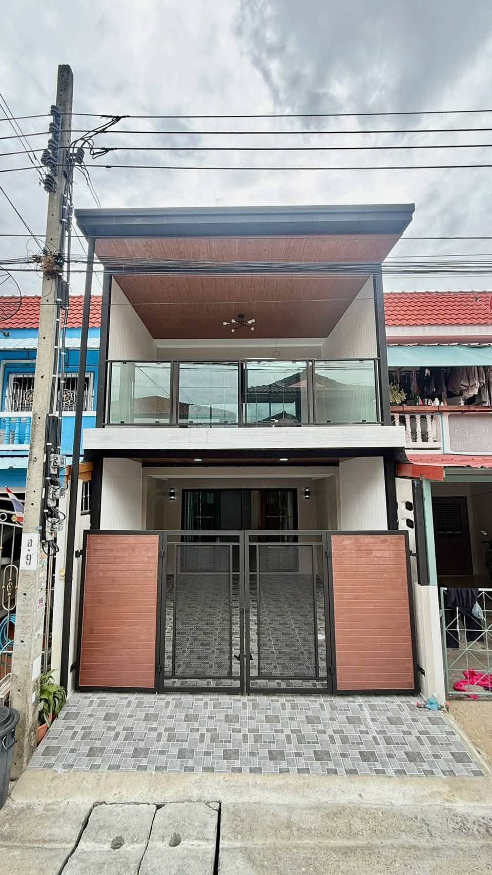 🏡 ทาวน์เฮ้าส์ รีโนเวทใหม่ "หมู่บ้านพระปิ่น 3" บางใหญ่ ใกล้ Central Westgate | ราคา 2.09 ล้าน