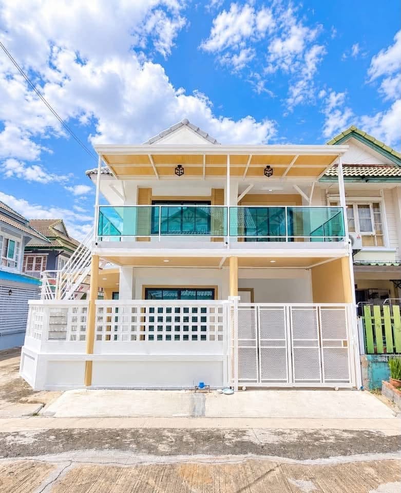 🏡 ทาวน์เฮ้าส์หลังมุม รีโนเวทใหม่ "พฤกษา 14B" บางบัวทอง 4 ห้องนอน ใกล้รถไฟฟ้า | ราคา 2.49 ล้าน