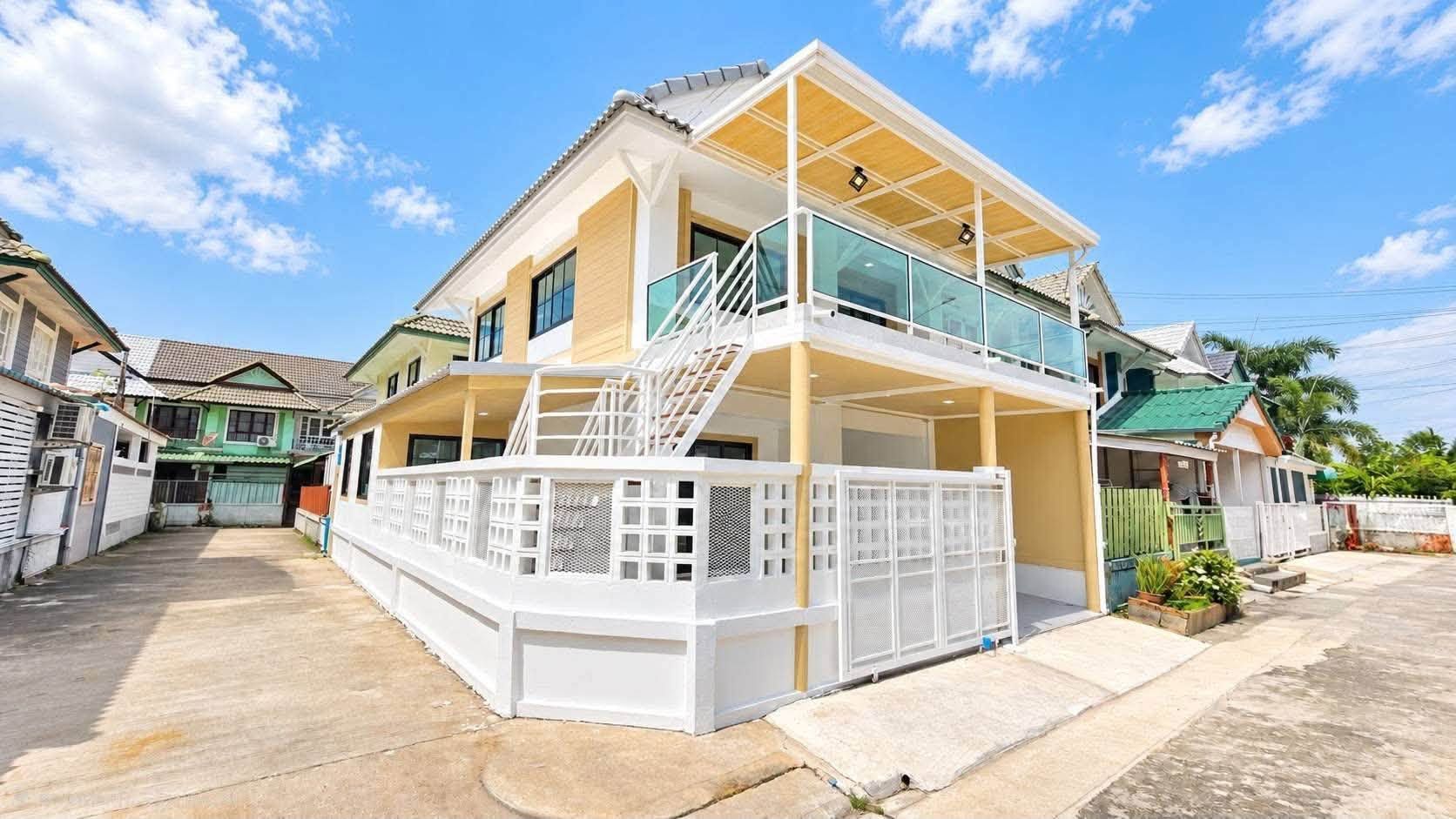 🏡 ทาวน์เฮ้าส์หลังมุม รีโนเวทใหม่ "พฤกษา 14B" บางบัวทอง 4 ห้องนอน ใกล้รถไฟฟ้า | ราคา 2.49 ล้าน