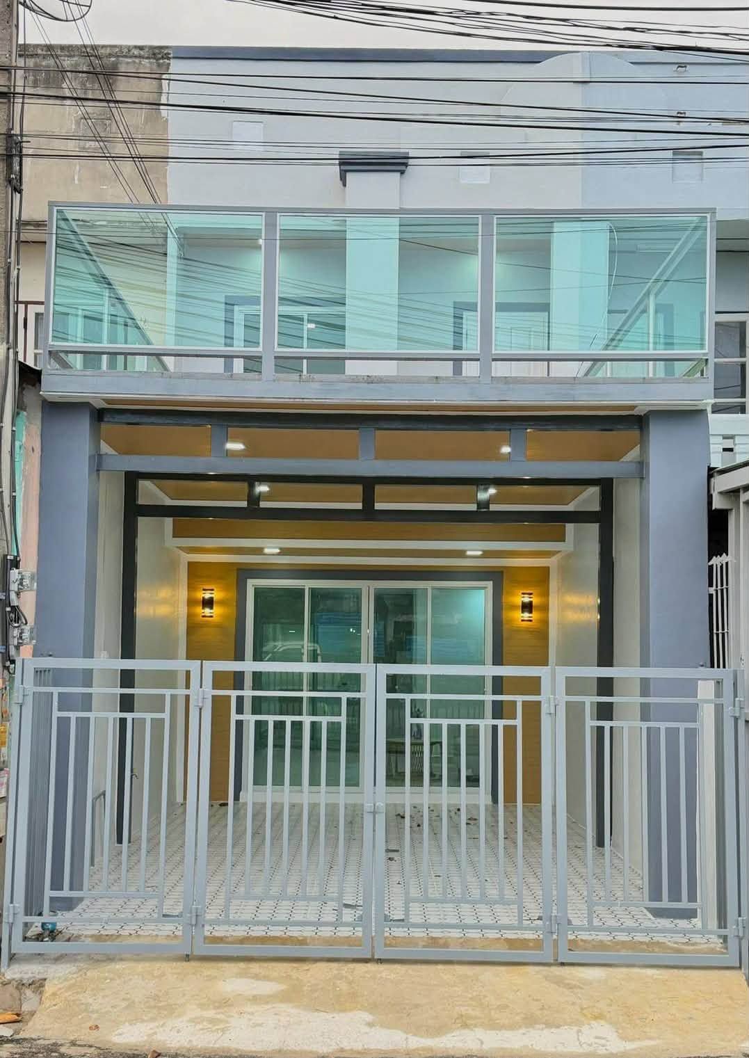 🏡 ทาวน์เฮ้าส์ทำเลค้าขาย รีโนเวทใหม่ "ร่มเงาไม้" ซอยวัดลาดปลาดุก | ราคา 1.69 ล้านบาท