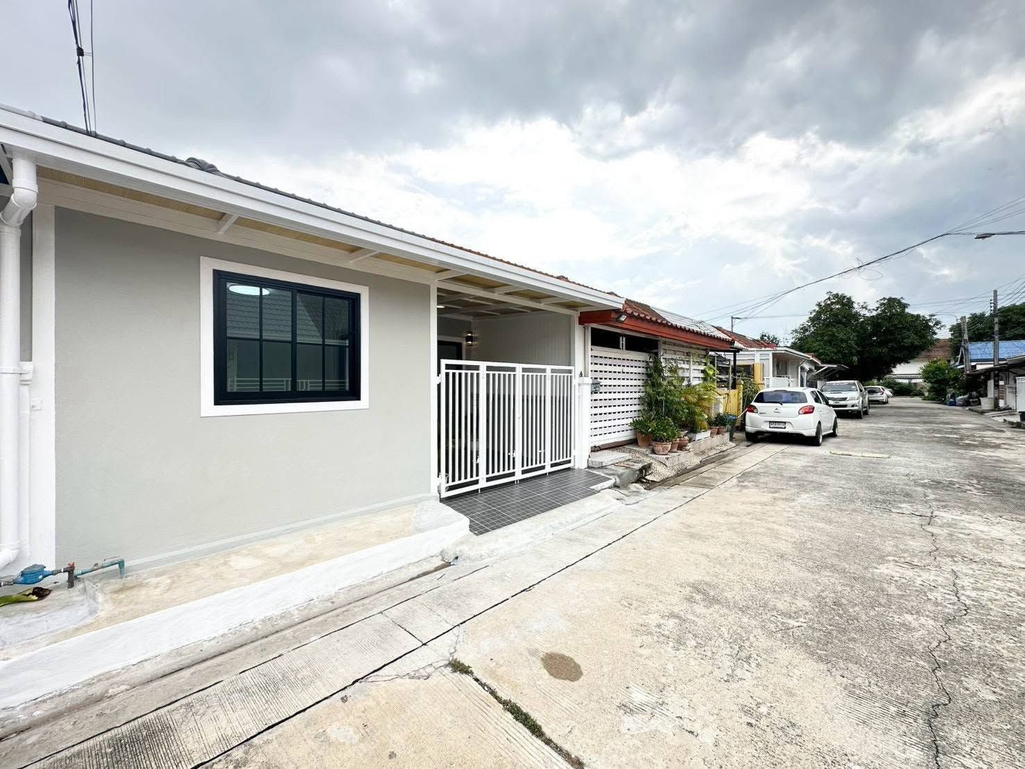 🏡 ทาวน์เฮ้าส์รีโนเวทใหม่ "หมู่บ้านบัวทอง 4" พร้อมอยู่ แถมเฟอร์นิเจอร์ครบชุด! | ราคา 1.35 ล้านบาท