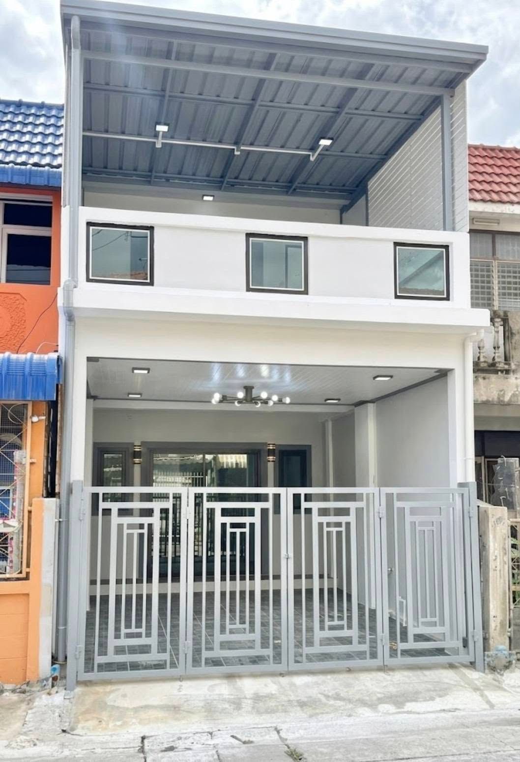 🏠 ทาวน์เฮ้าส์ทำเลดี รีโนเวทใหม่ "หมู่บ้านพระปิ่น 3" ใกล้เซ็นทรัลเวสต์เกต | ราคา 2.39 ล้านบาท 2