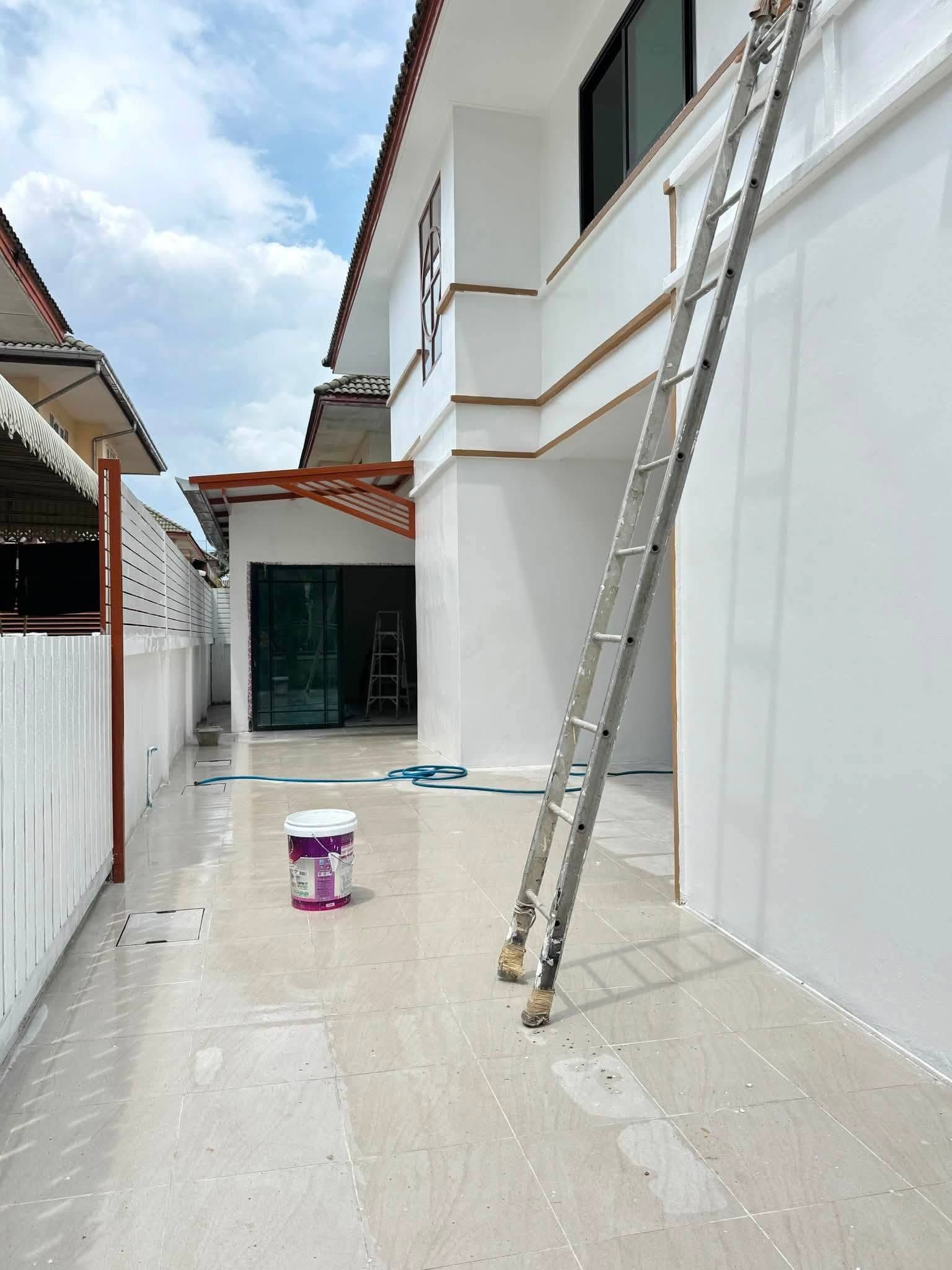 บ้านเดี่ยวรีโนเวทใหม่ ดิเอมเมอรัล การ์เด้น 1 ถนนชัยพฤกษ์ เพียง 4.09 ล้าน