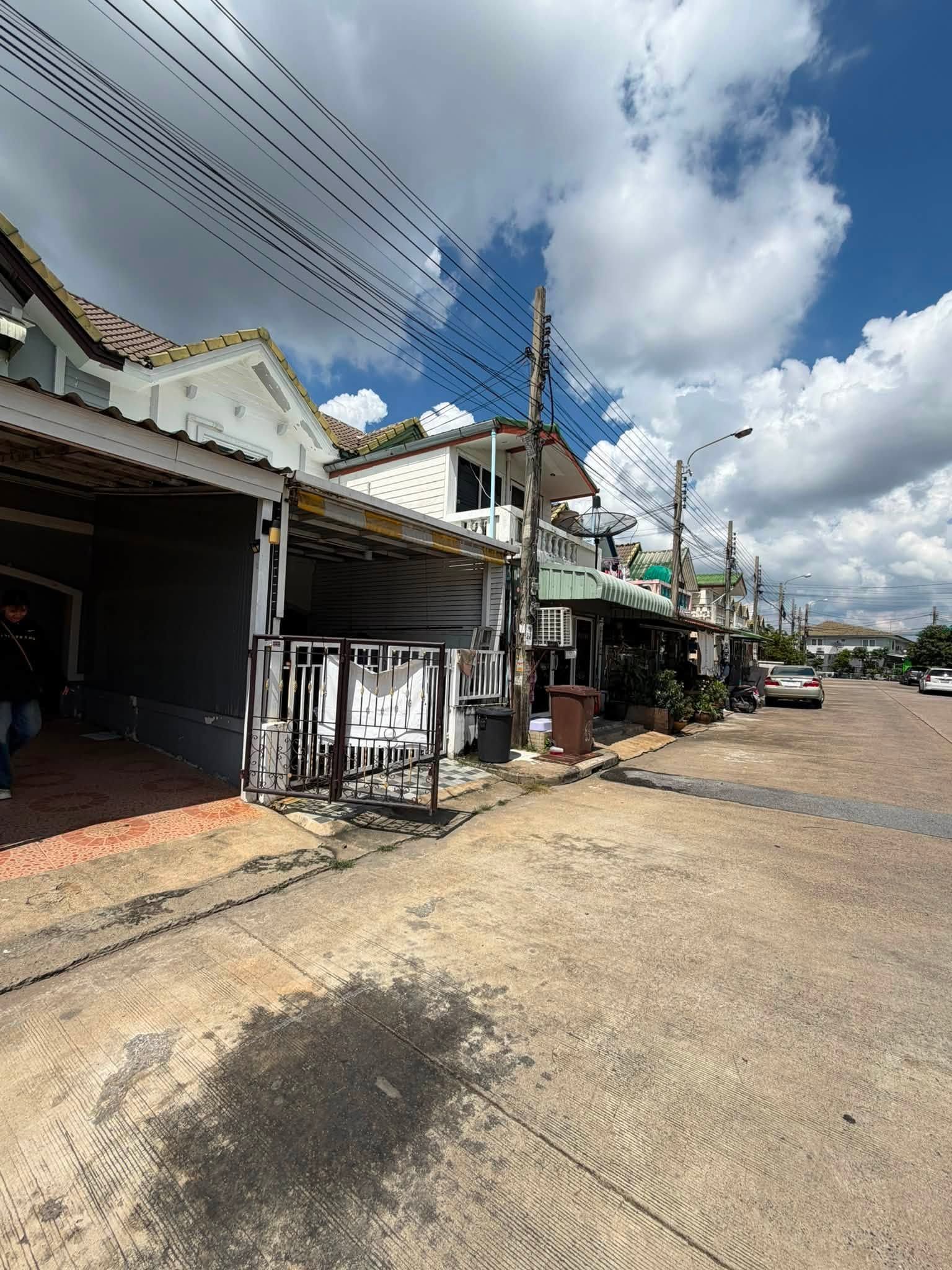 ทาวน์เฮ้าส์หลังมุม ทำเลค้าขาย พฤกษา 18/1 บางใหญ่ ใกล้เซ็นทรัล เพียง 2.69 ล้าน