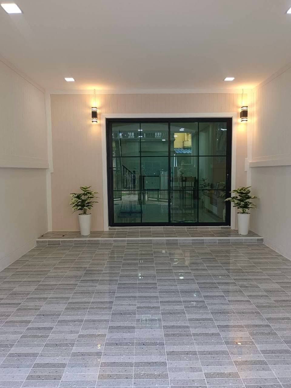 🏡 ทาวน์เฮ้าส์ รีโนเวทใหม่ ทำเลดี "หมู่บ้านนันทิชา 4" ใกล้การไฟฟ้าไทรน้อย | ราคา 1.49 ล้านบาท 2