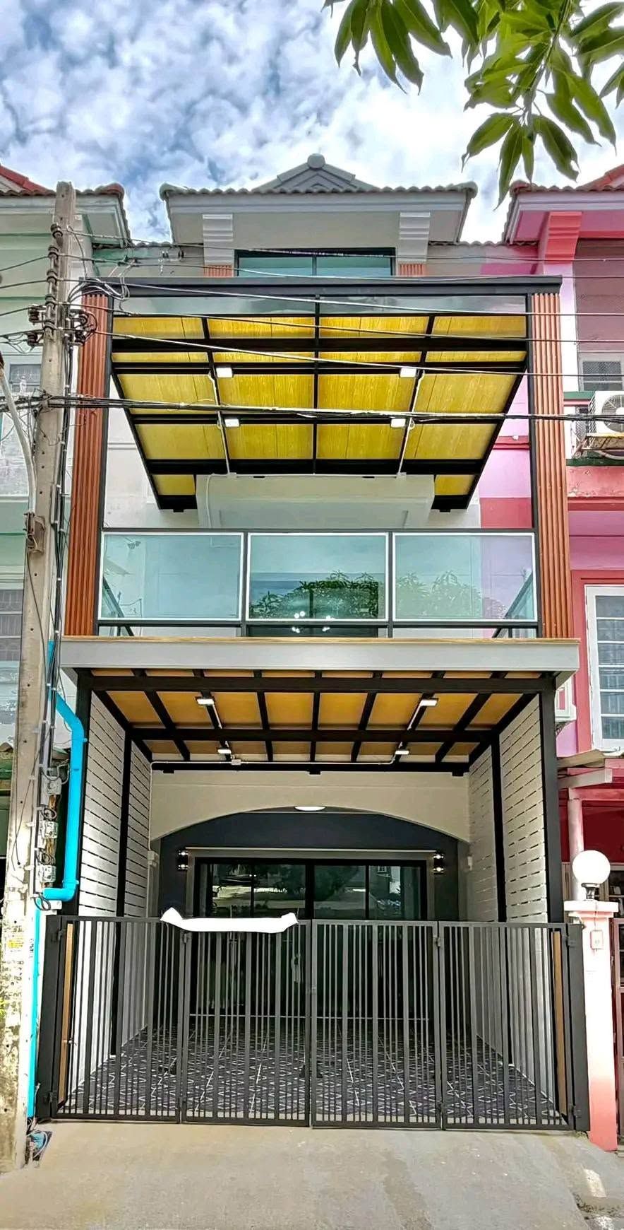 🏠 ทาวน์เฮ้าส์ 3 ชั้น รีโนเวทใหม่ "หมู่บ้านพุทธชาด" ใกล้รถไฟฟ้าสายสีม่วง สถานีบางพลู | ราคา 2.39 ล้านบาท