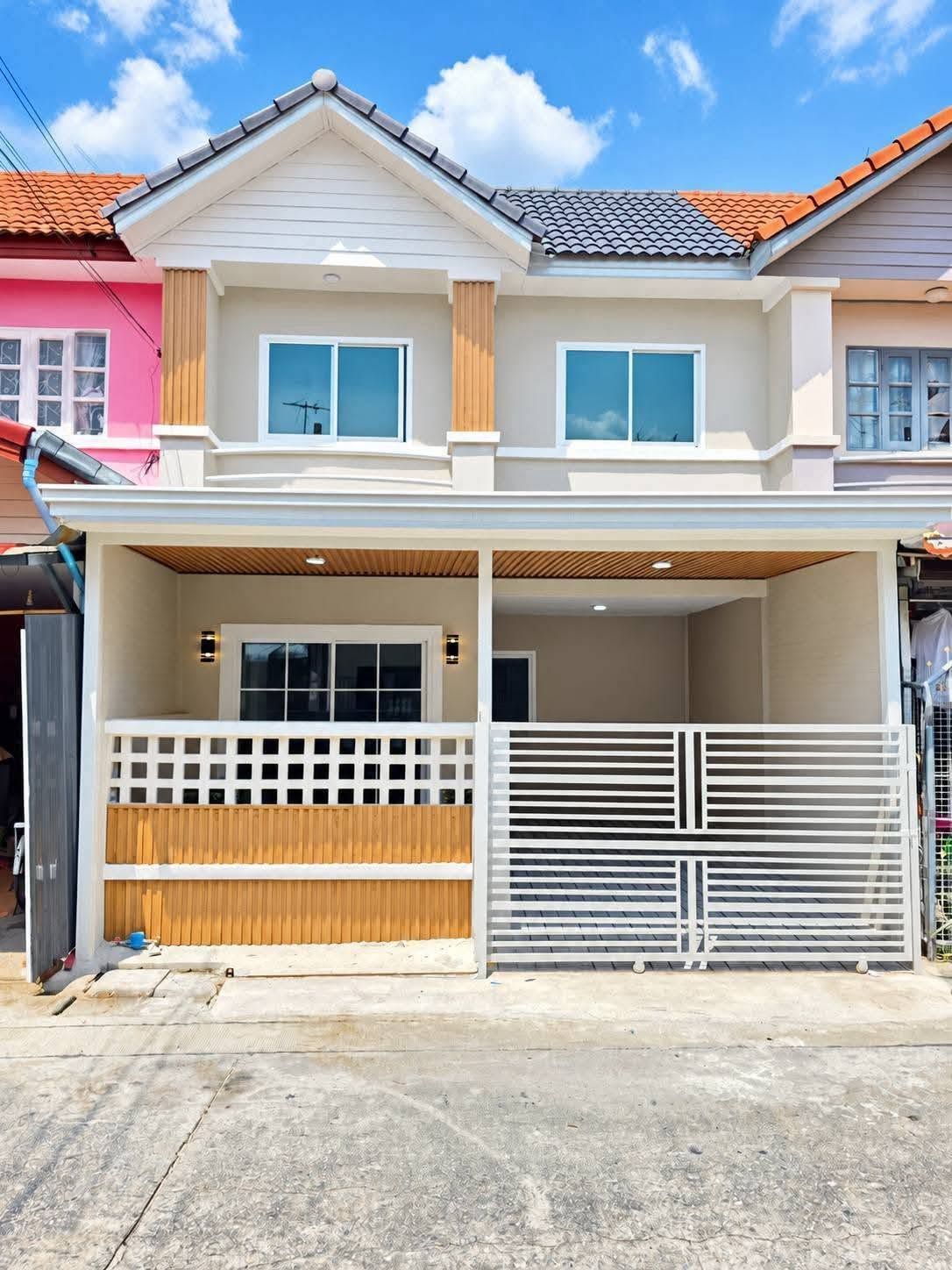 🏡 ทาวน์เฮ้าส์รีโนเวทใหม่ "หมู่บ้านบัวทอง 4" ซอยบ้านกล้วย-ไทรน้อย | ราคา 1.79 ล้านบาท