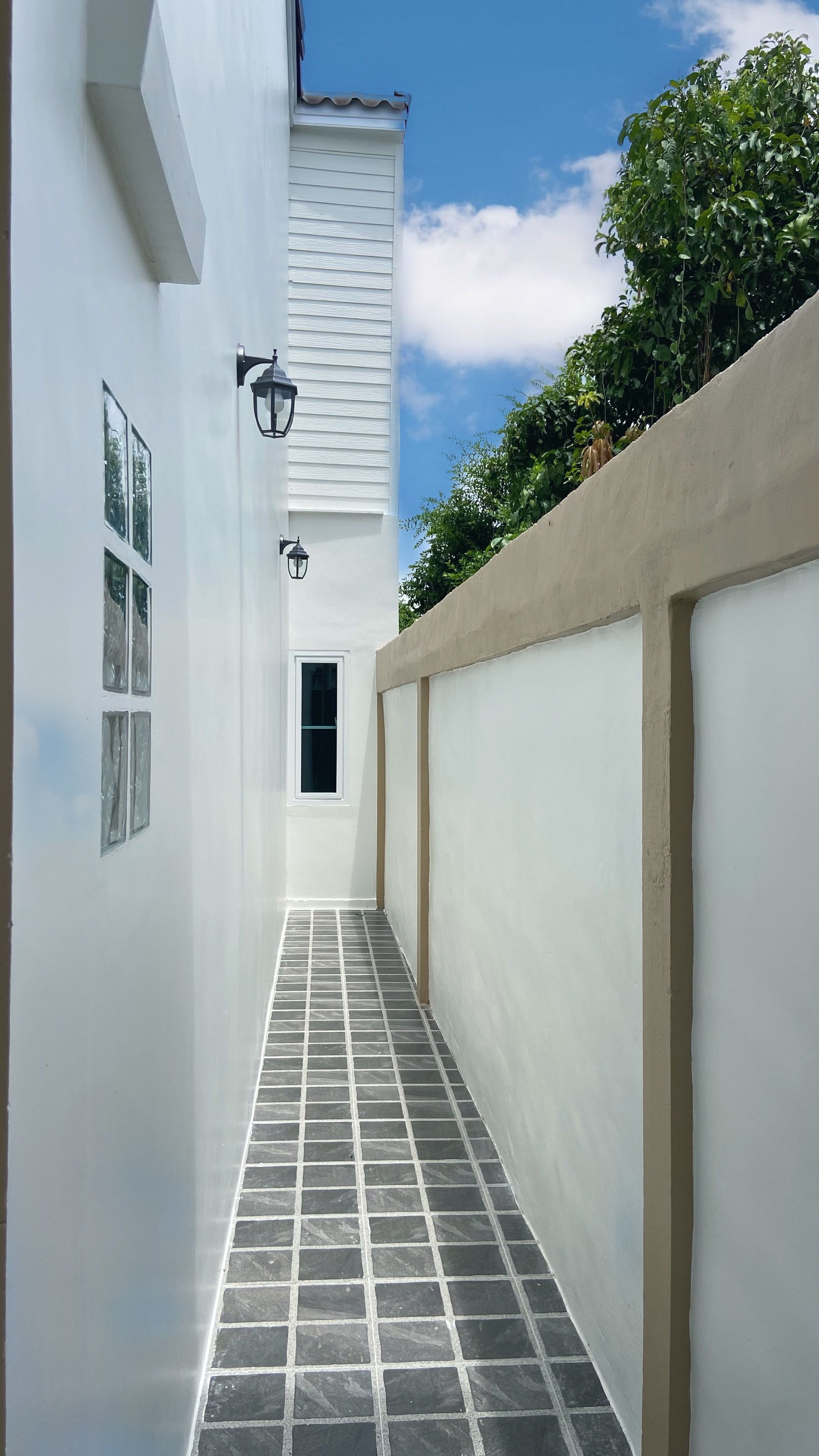 🏡 ทาวน์เฮ้าส์หลังมุม รีโนเวทใหม่ "หมู่บ้านบุศรินทร์ วงแหวนรัตนาธิเบศร์" ต่อเติมระเบียงชั้นบน | ราคา 2.39 ล้านบาท 4