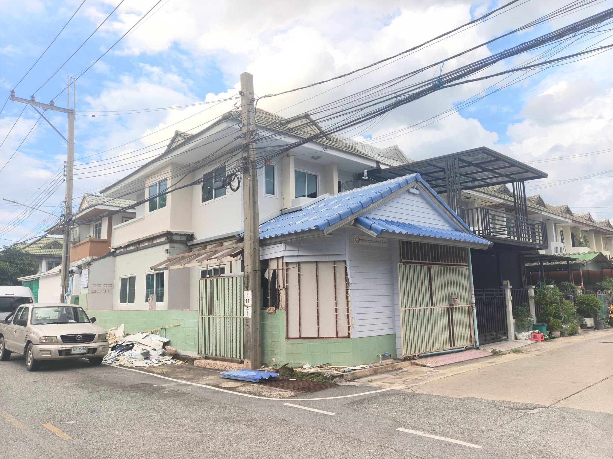 🏡 ทาวน์เฮ้าส์หลังมุม รีโนเวทใหม่ ติดถนนเมนหลัก "หมู่บ้านลัดดาวิลล์1" | ราคา 2.49 ล้านบาท 3