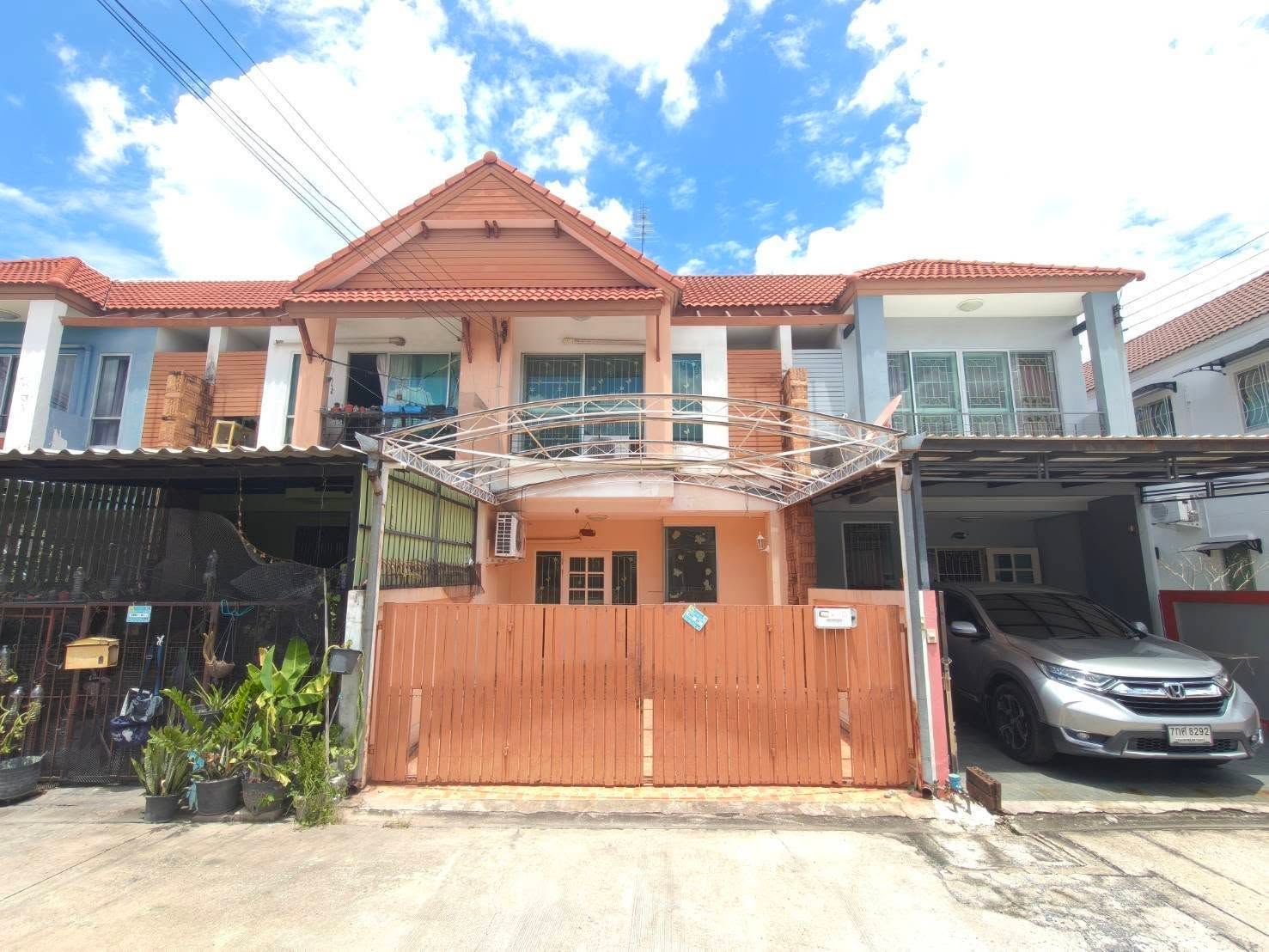 🏡 ทาวน์เฮ้าส์ รีโนเวทใหม่ ทำเลดี "หมู่บ้านไพร์มเพลส1" ซอยจันทร์ทองเอี่ยม | ราคา 2.19 ล้านบาท