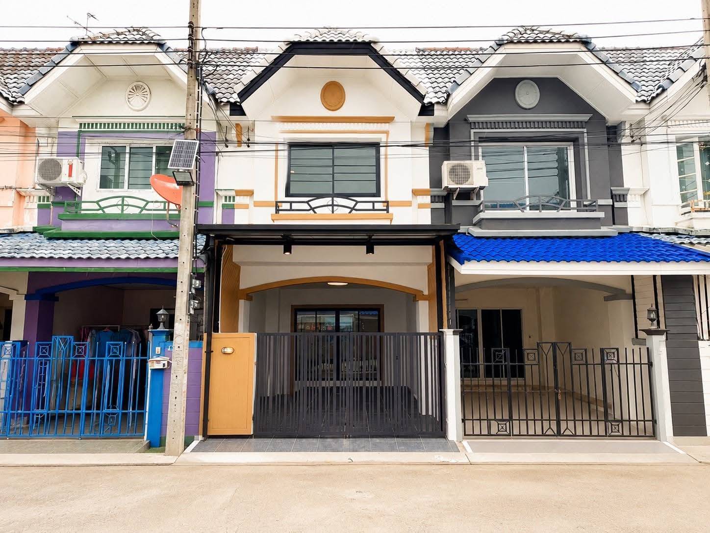 🏡 ทาวน์เฮ้าส์ รีโนเวทใหม่ ถนนเมน "หมู่บ้านมนวดีexclusive" ซอยบ้านกล้วย | ราคา 1.85 ล้านบาท