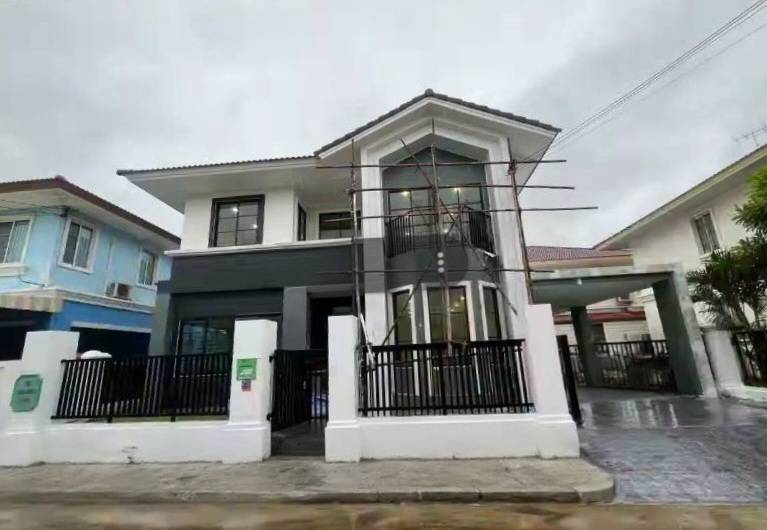 🏡 บ้านเดี่ยว รีโนเวทใหม่ "ภัสสร 7 รัตนาธิเบศร์ " ทำเลดี ใกล้ MRT บางพลู 400 ม. | ราคา 6.99 ล้านบาท