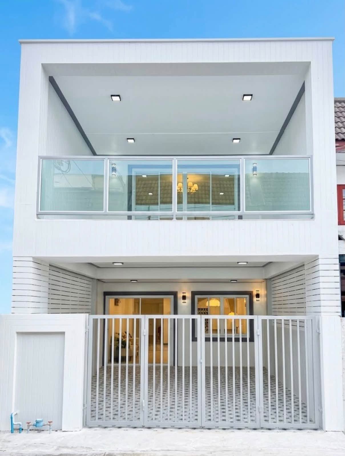 🏠 ทาวน์เฮ้าส์ทำเลทอง รีโนเวทใหม่ ใกล้ท่าน้ำนนท์ "สวนทองวิลเลจ" พร้อมเฟอร์ฯ | ราคา 1.69 ล้านบาท