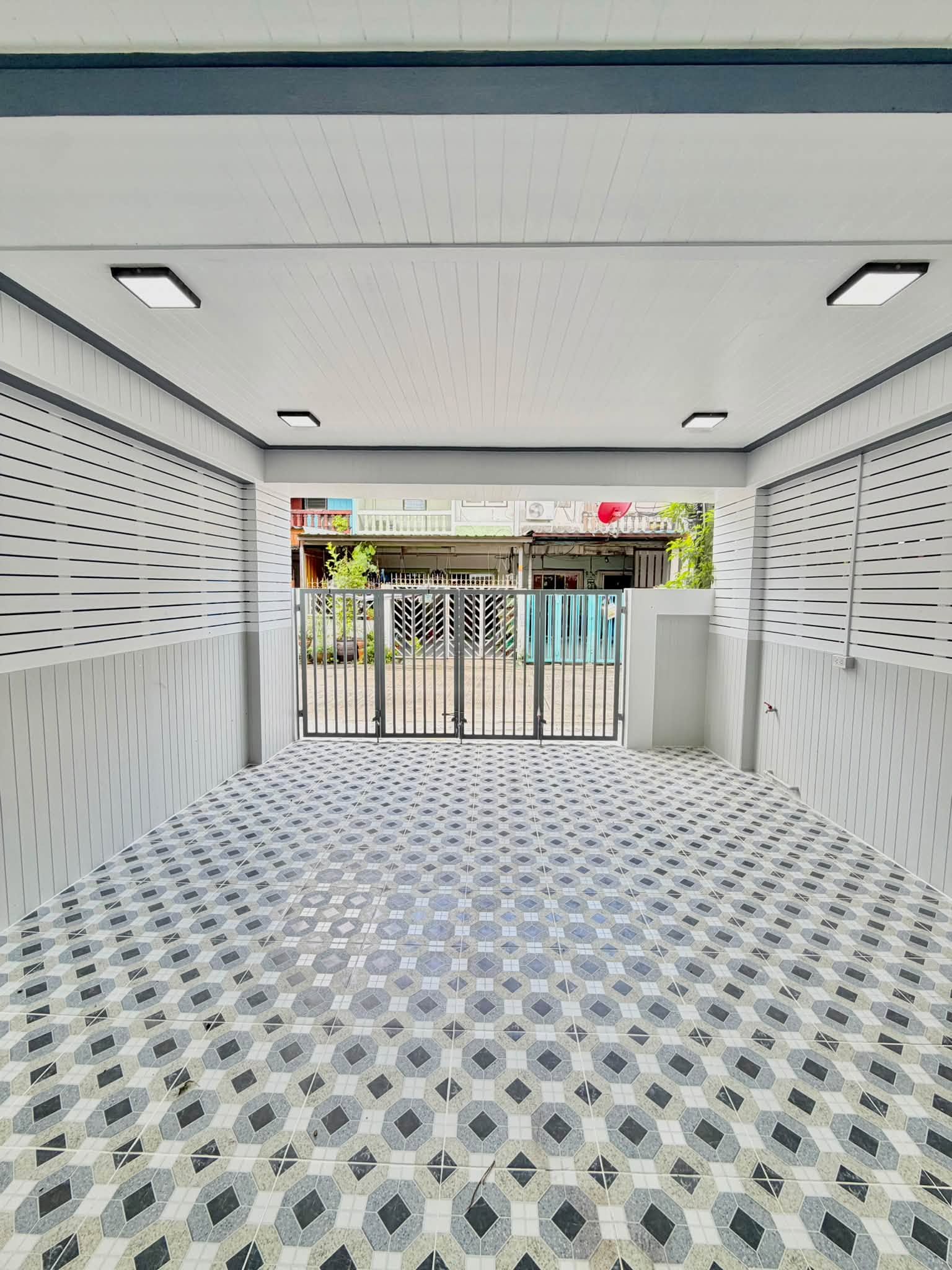🏠 ทาวน์เฮ้าส์ทำเลทอง รีโนเวทใหม่ ใกล้ท่าน้ำนนท์ "สวนทองวิลเลจ" พร้อมเฟอร์ฯ | ราคา 1.69 ล้านบาท 3