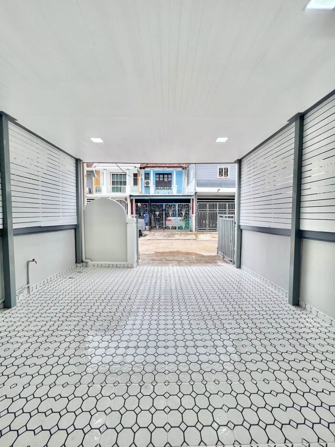 🏠 ทาวน์เฮ้าส์ รีโนเวทใหม่ ทำเลดี "บัวทอง 4" ใกล้สถานีรถไฟฟ้าสายสีม่วง | ราคา 1.69 ล้านบาท 3