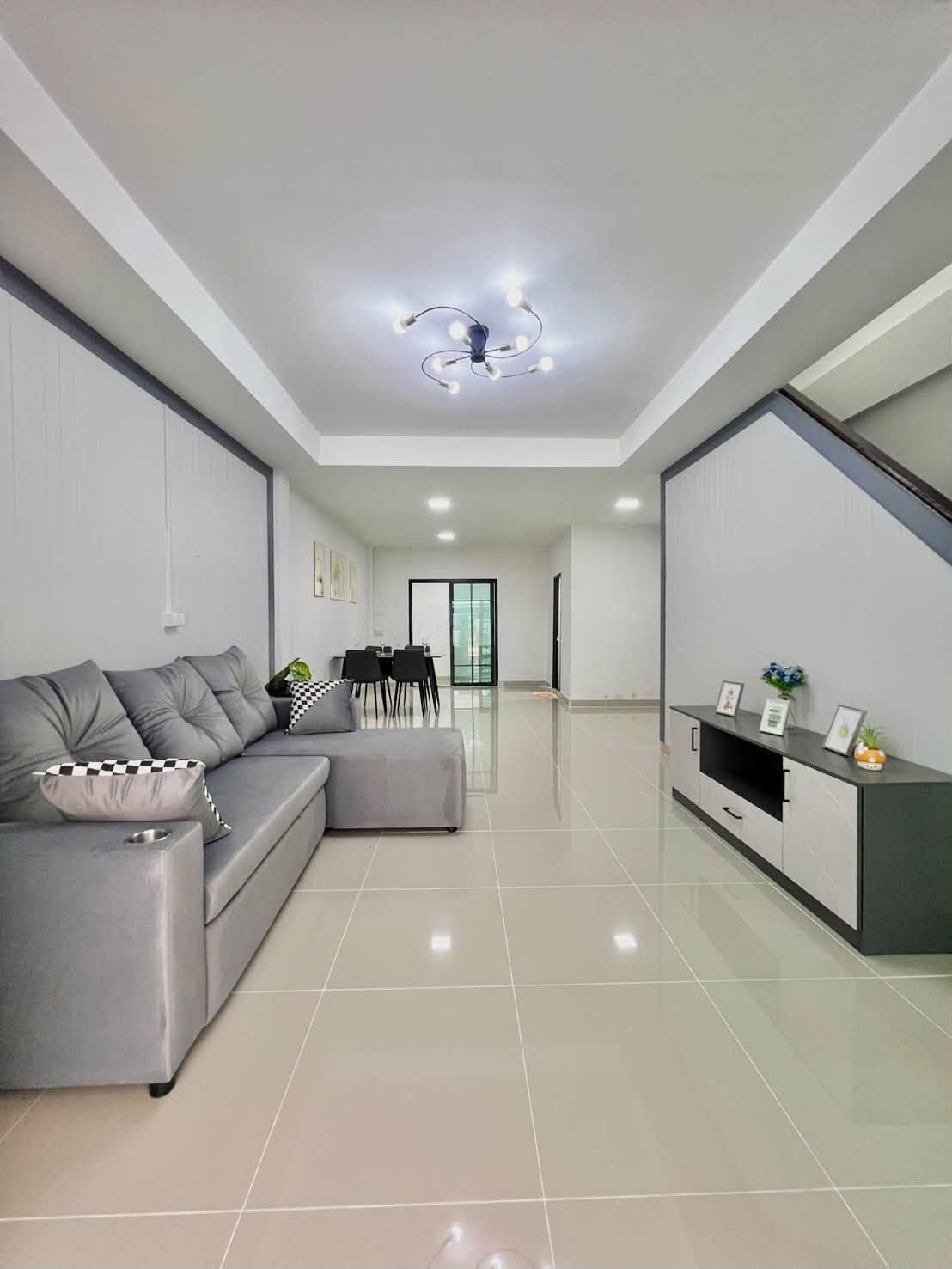🏠 ทาวน์เฮ้าส์ รีโนเวทใหม่ ทำเลดี "บัวทอง 4" ใกล้สถานีรถไฟฟ้าสายสีม่วง | ราคา 1.69 ล้านบาท 4