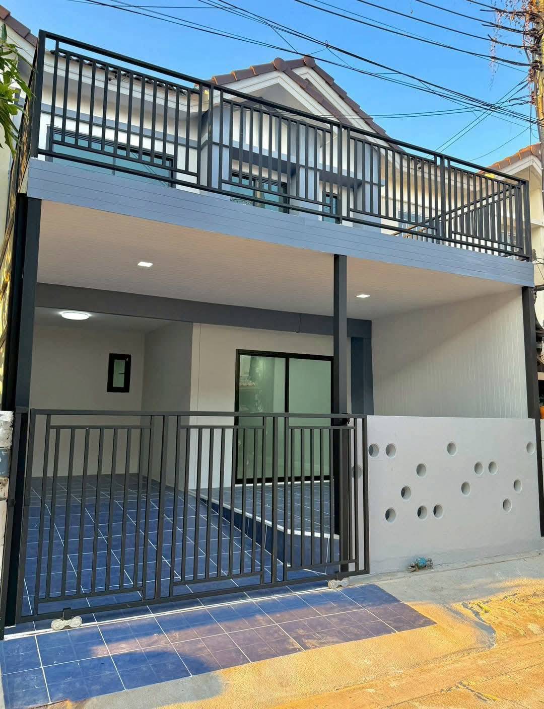 🏡 ทาวน์เฮ้าส์ รีโนเวทสวย พร้อมเฟอร์ฯ "พฤกษา69" ใกล้ทางด่วน M 81 | ราคา 1.99 ล้านบาท 3