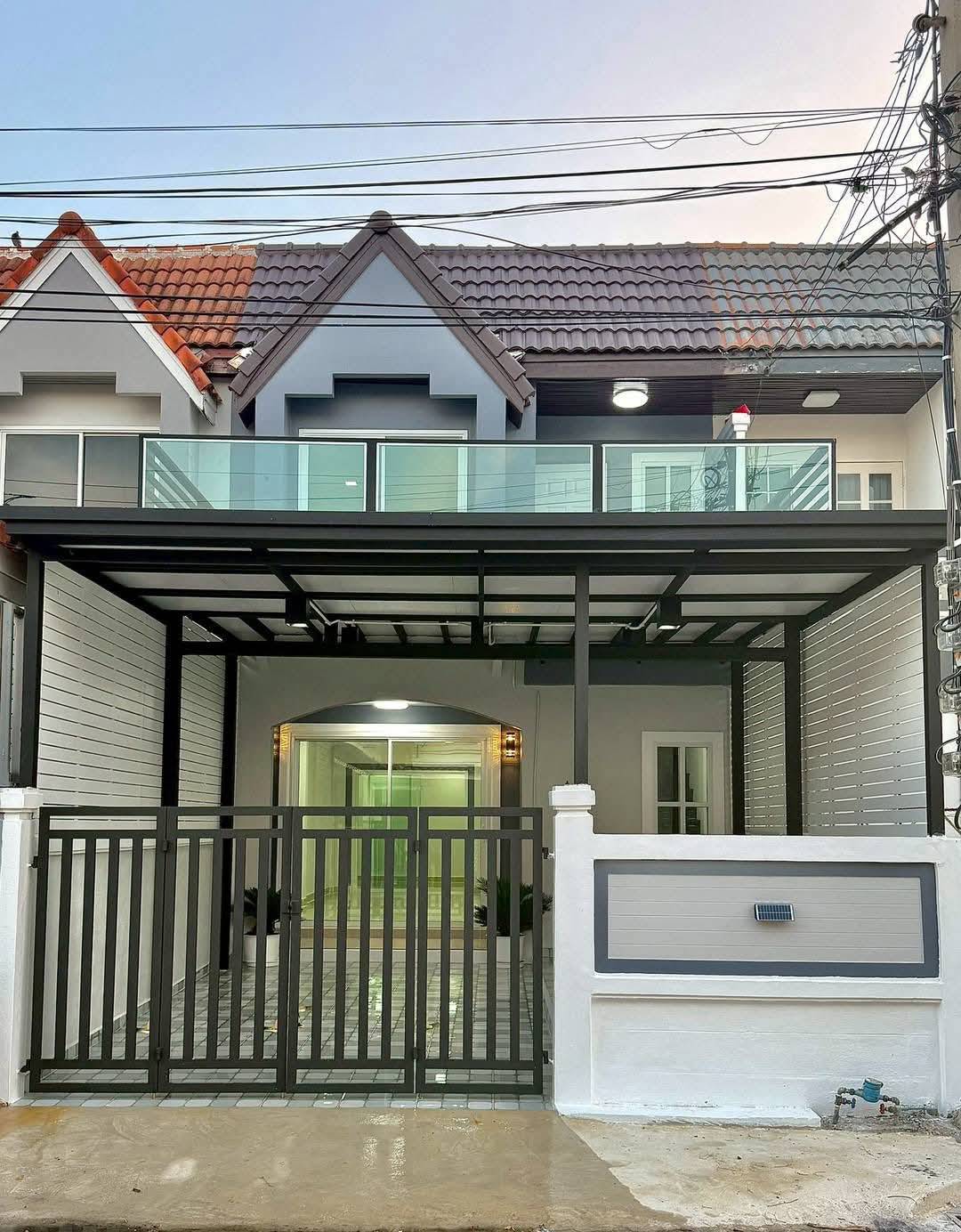 🏡 ทาวน์เฮ้าส์ รีโนเวทใหม่ ใกล้รถไฟฟ้า "บัวทอง 2" | ราคา 2.39 ล้านบาท