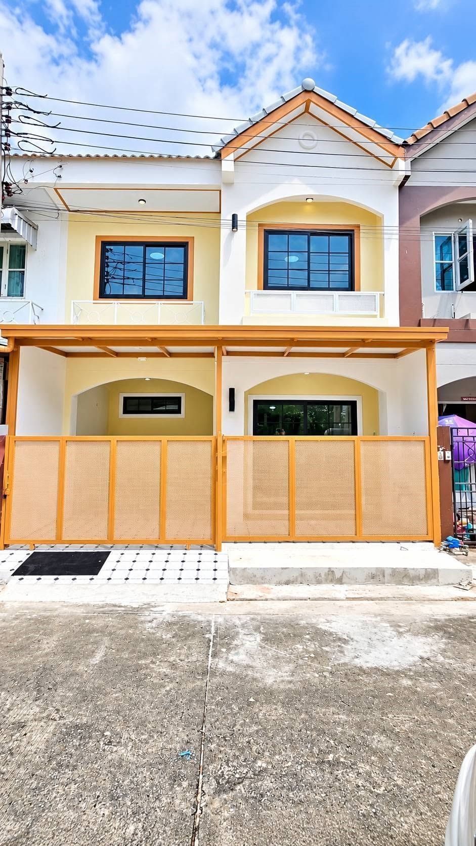 🏡 ทาวน์เฮ้าส์ 4 นอน รีโนเวทใหม่ "บัวทองธานี" ตรงข้ามสมบัติบุรี บางบัวทอง | ราคา 1.99 ล้านบาท
