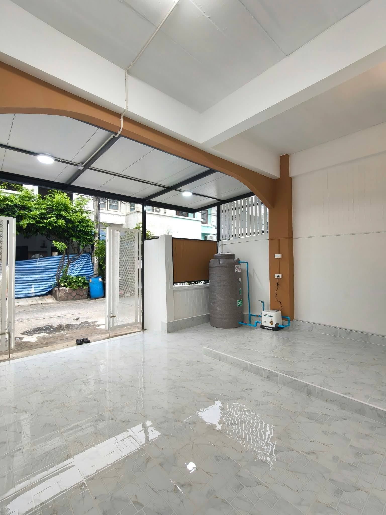 🏡 ทาวน์เฮ้าส์ รีโนเวทใหม่ พร้อมเฟอร์ฯ "บัวทองธานี"ตรงข้ามตลาดสมบัติบุรี | ราคา 2.09 ล้านบาท 4