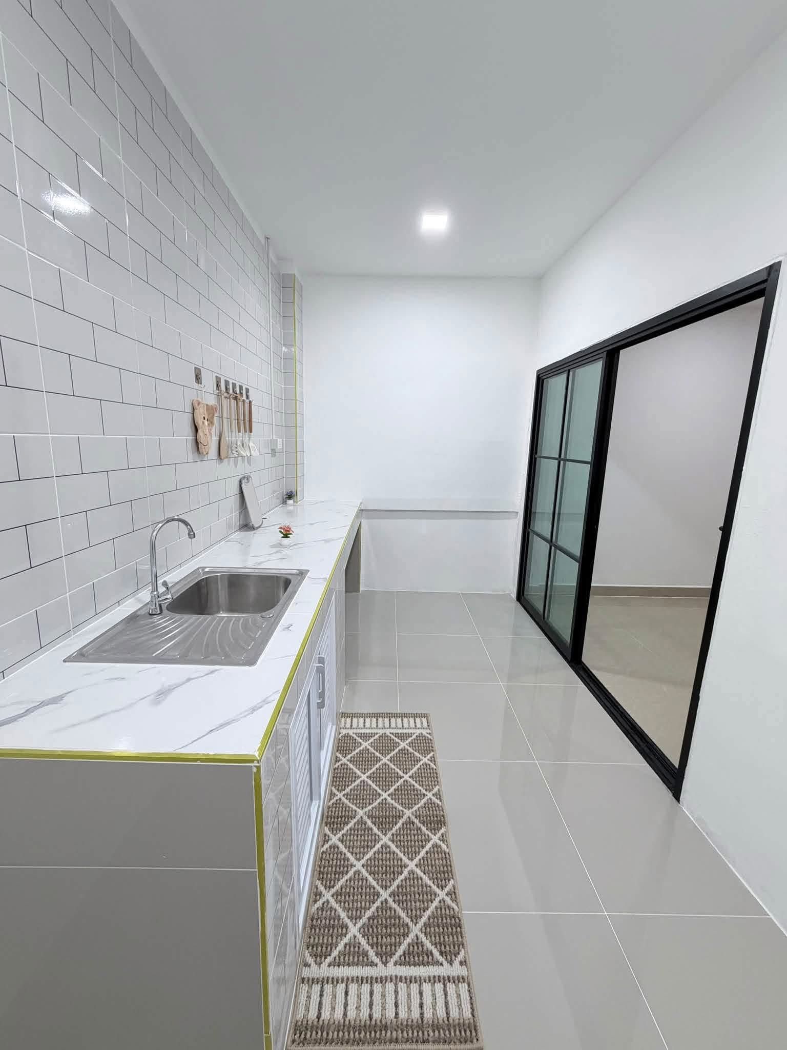 🏡 ทาวน์เฮ้าส์ รีโนเวทใหม่ "นิวเวิลด์วิลล์" บางบัวทอง-สุพรรณบุรี เส้น 340 | ราคา 1.69 ล้านบาท 5
