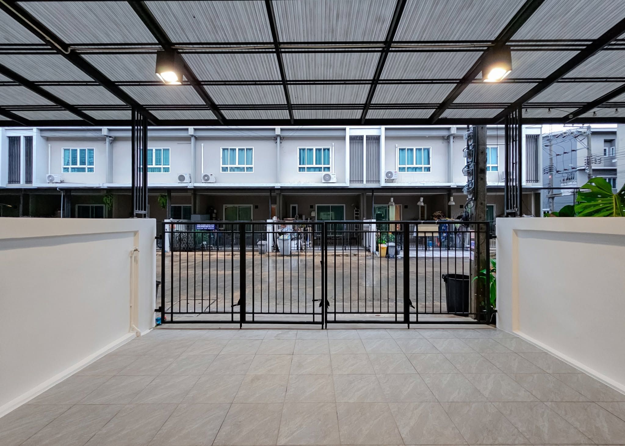 🏠 ทาวน์โฮม 3 ชั้น รีโนเวทใหม่ ทำเลทองใกล้ MRT บางพลู "วิชชั่น สมาร์ทไลฟ์" | ราคา 3.29 ล้านบาท