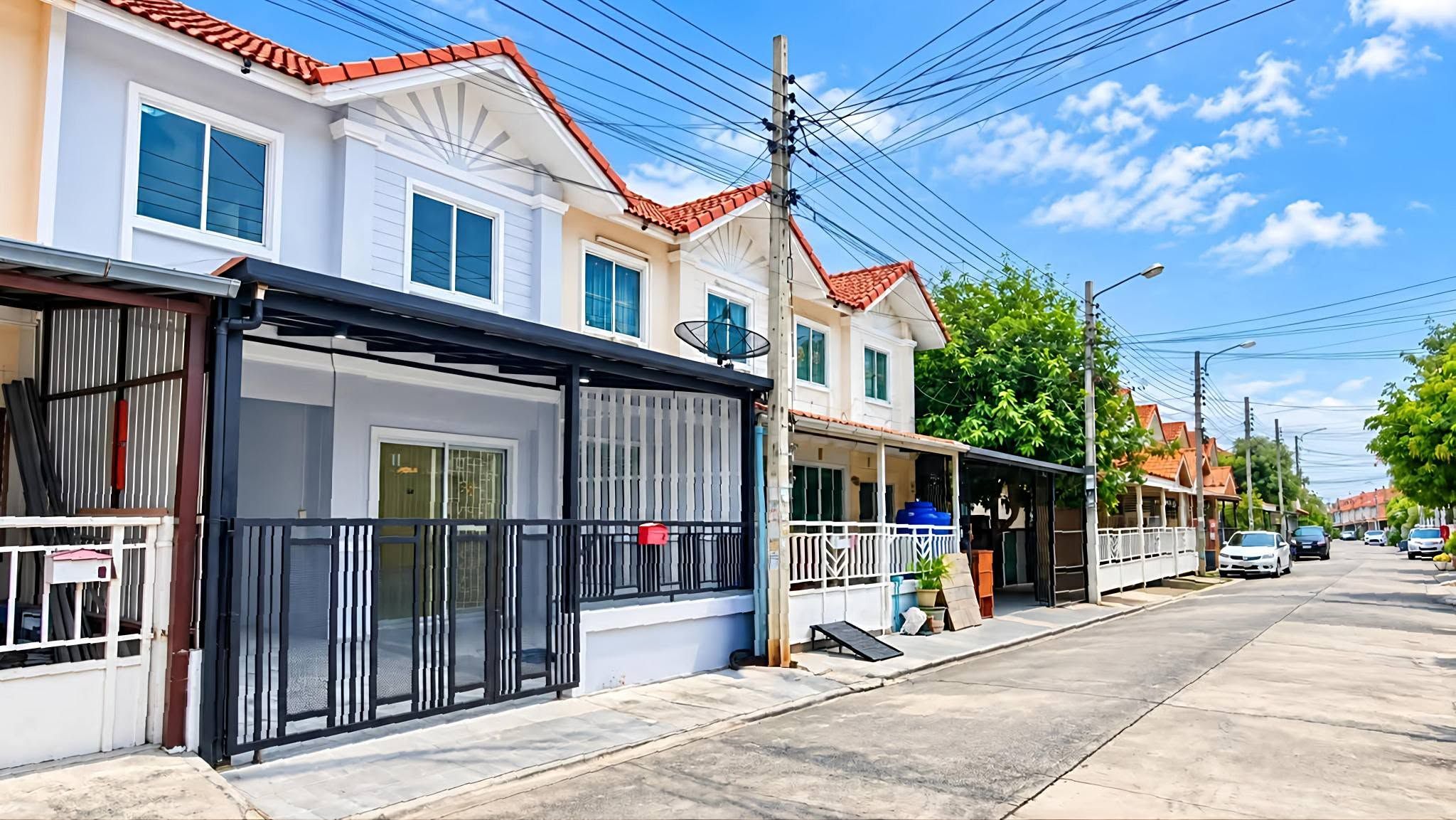 🏡 ทาวน์เฮ้าส์ รีโนเวทใหม่ "พฤกษา 37" บางใหญ่ ใกล้มอเตอร์เวย์ M81 | ราคา 1.89 ล้านบาท
